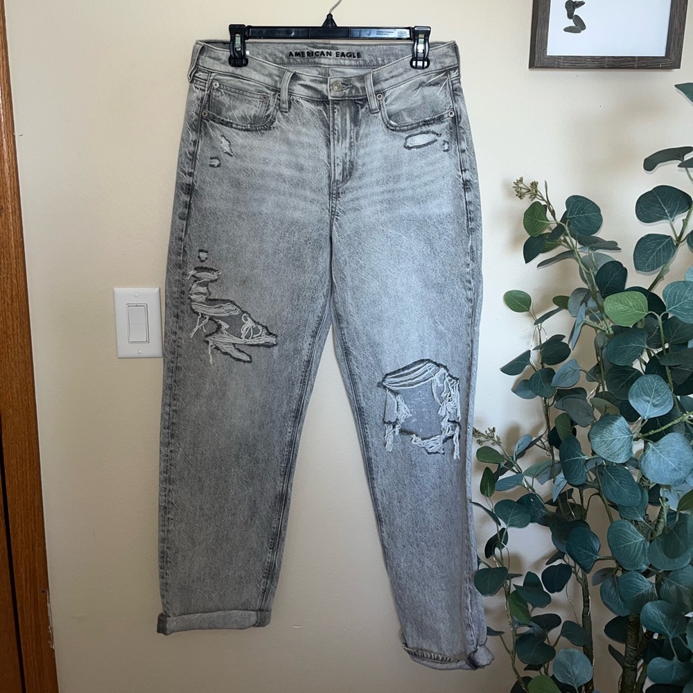 American Eagle Mom Jeans